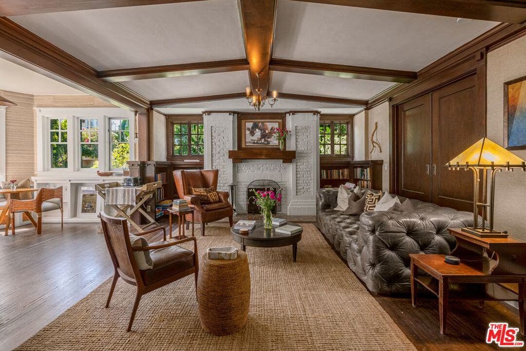 15 30th Avenue, Los Angeles, CA 90291