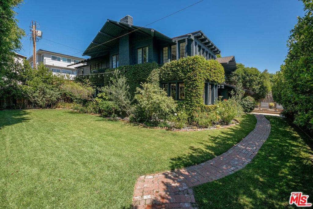 15 30th Avenue, Los Angeles, CA 90291