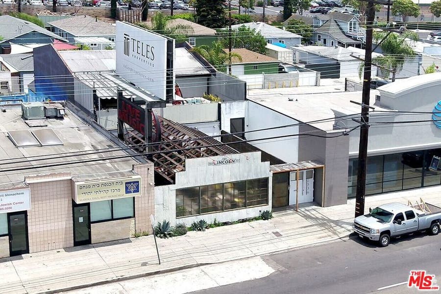 Property photo for 2536 Lincoln Boulevard, Los Angeles, CA