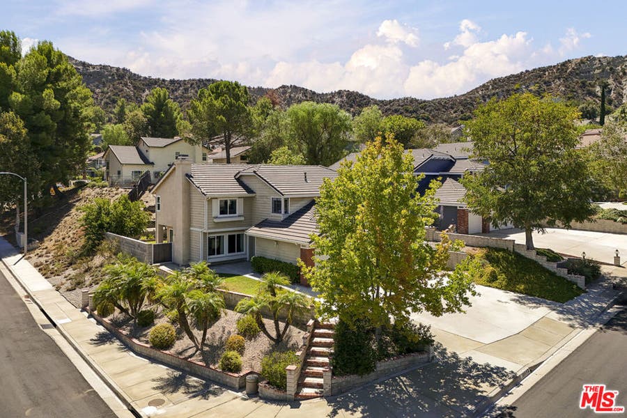 Property photo for 28602 Heather Lane, Castaic, CA