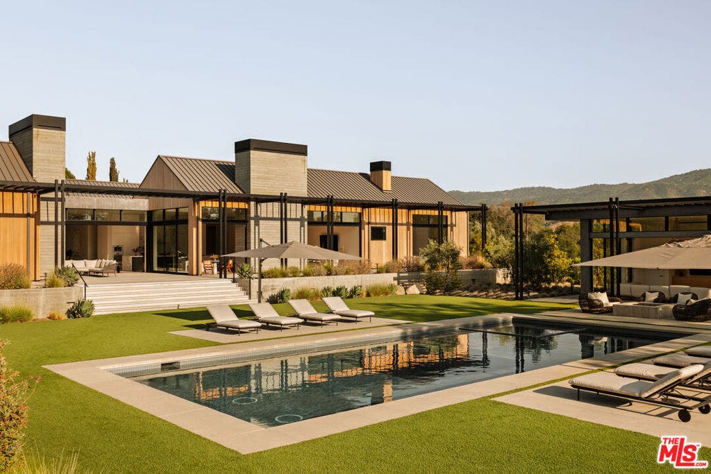 1225 Shippee Lane, Ojai, CA 93023 1225 Shippee Lane, Ojai, CA 93023