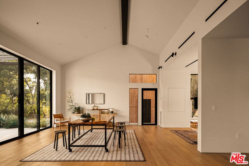 1225 Shippee Lane, Ojai, CA 93023 1225 Shippee Lane, Ojai, CA 93023