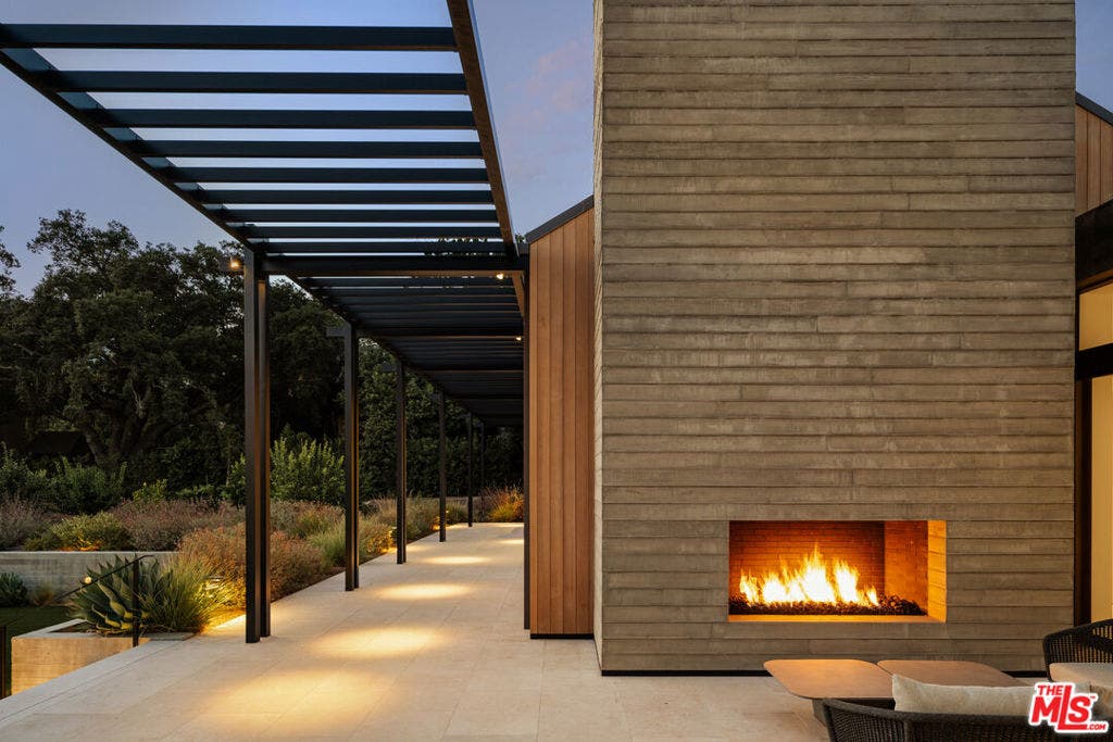 1225 Shippee Lane, Ojai, CA 93023 1225 Shippee Lane, Ojai, CA 93023