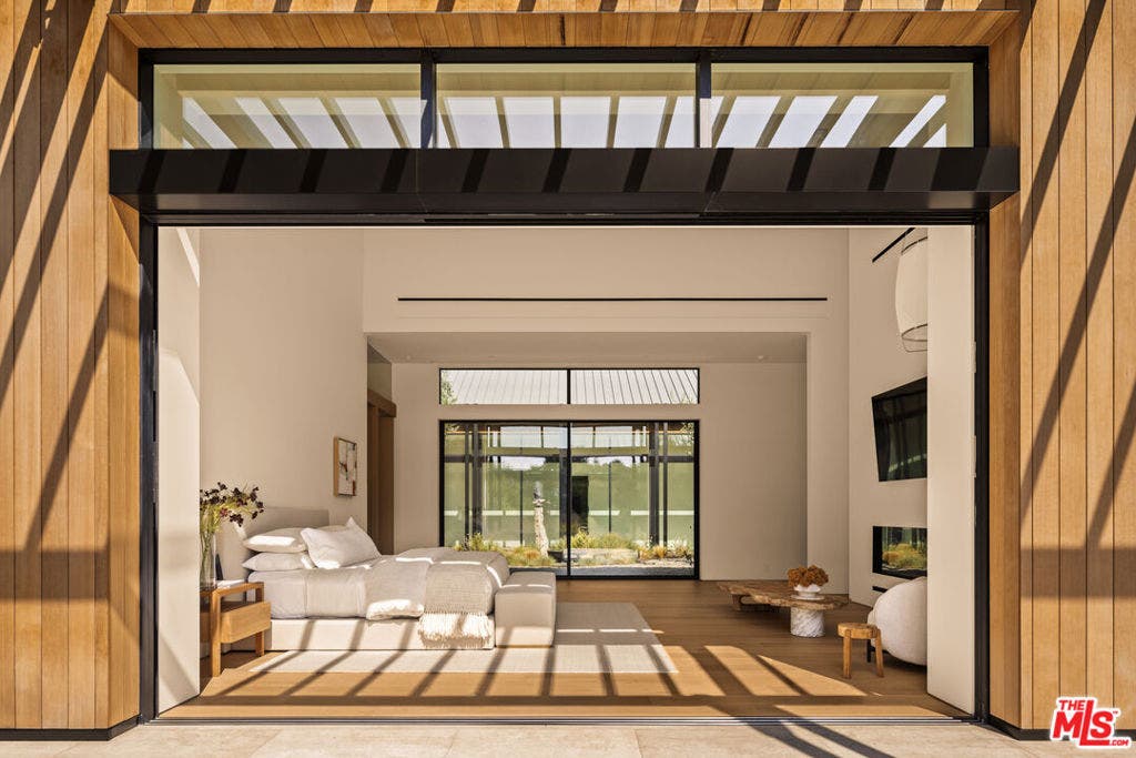 1225 Shippee Lane, Ojai, CA 93023 1225 Shippee Lane, Ojai, CA 93023