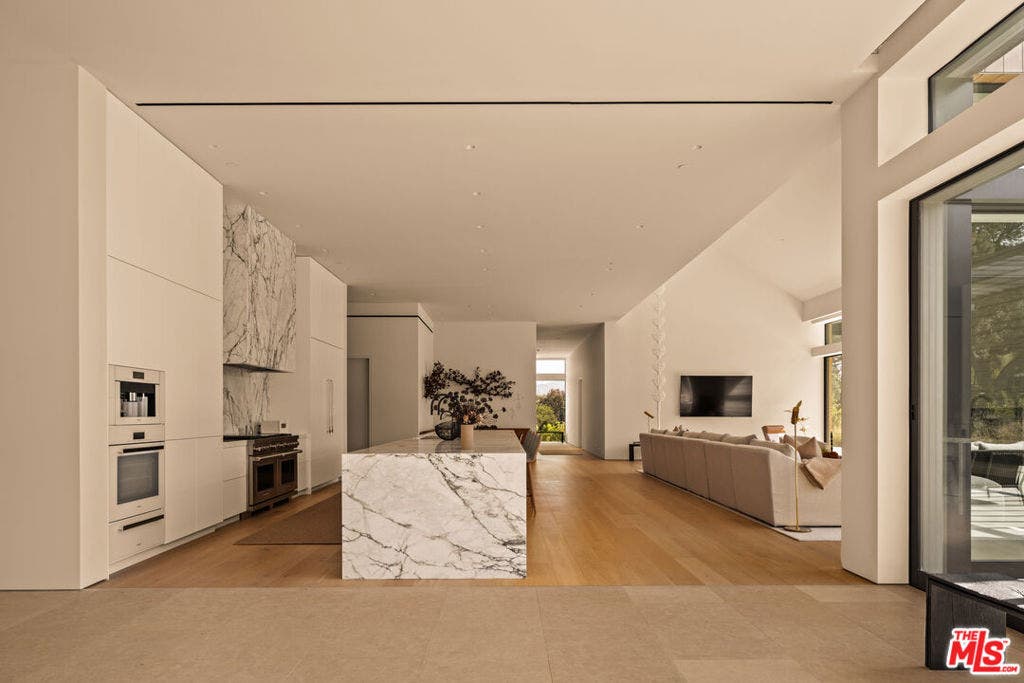 1225 Shippee Lane, Ojai, CA 93023 1225 Shippee Lane, Ojai, CA 93023