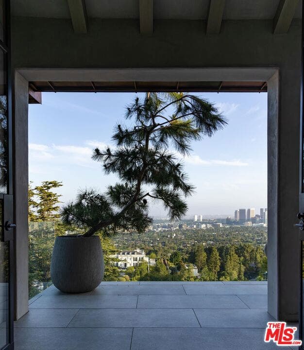 9360 Readcrest Drive, Beverly Hills, CA 90210 9360 Readcrest Drive, Beverly Hills, CA 90210