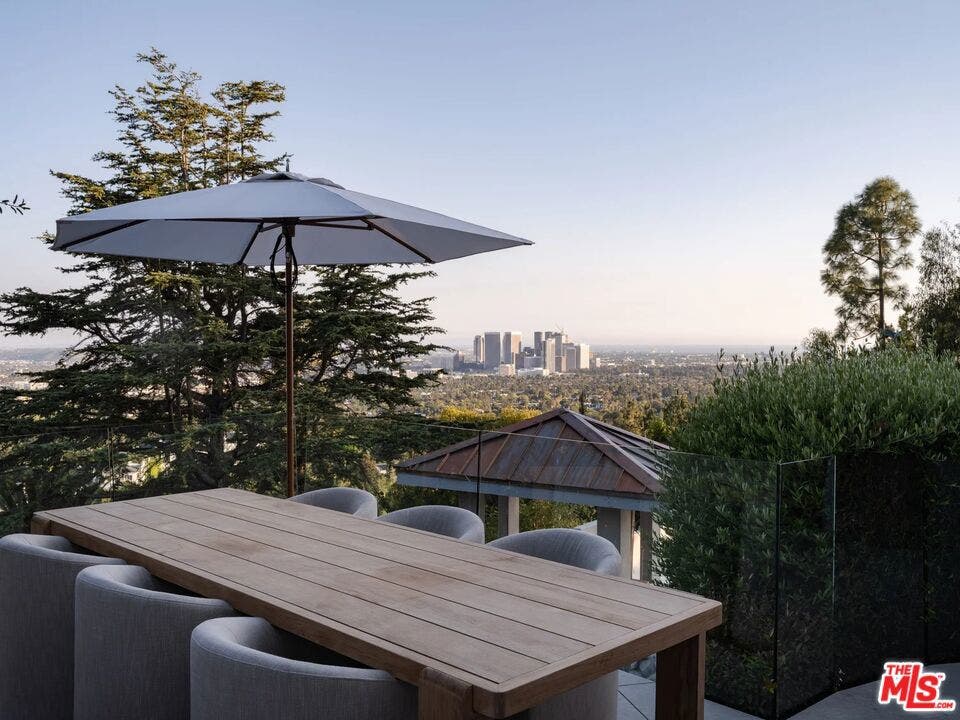 9360 Readcrest Drive, Beverly Hills, CA 90210 9360 Readcrest Drive, Beverly Hills, CA 90210