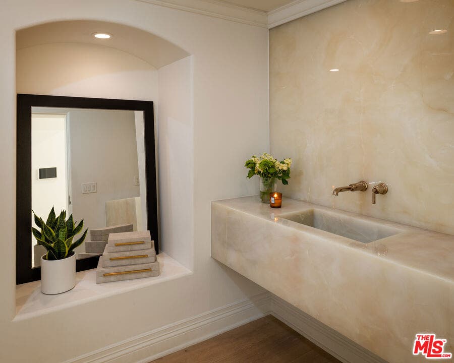 9577 Lime Orchard Road, Beverly Hills, CA 90210 9577 Lime Orchard Road, Beverly Hills, CA 90210