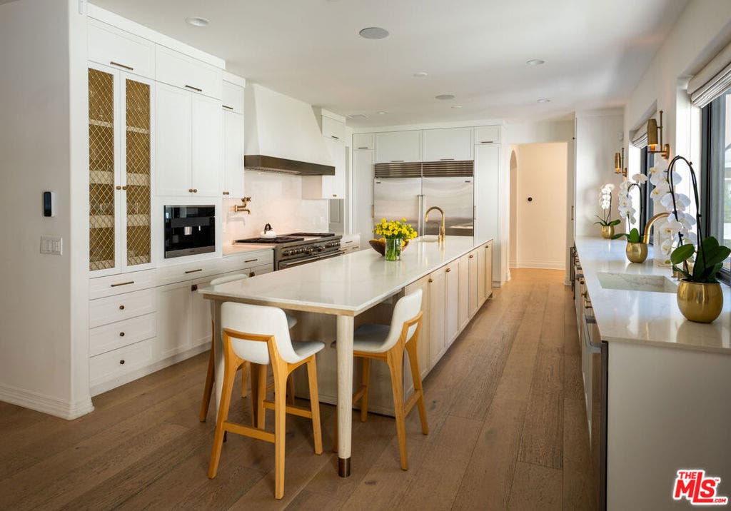 9577 Lime Orchard Road, Beverly Hills, CA 90210 9577 Lime Orchard Road, Beverly Hills, CA 90210
