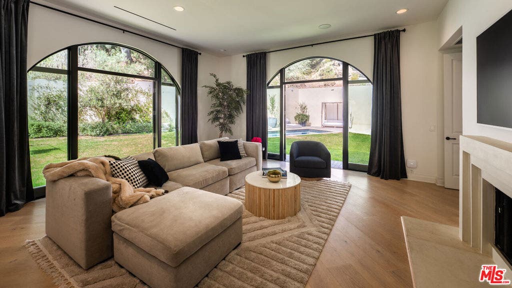 9577 Lime Orchard Road, Beverly Hills, CA 90210 9577 Lime Orchard Road, Beverly Hills, CA 90210