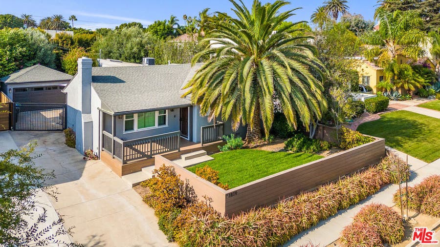 Property photo for 11819 Pacific Avenue, Los Angeles, CA