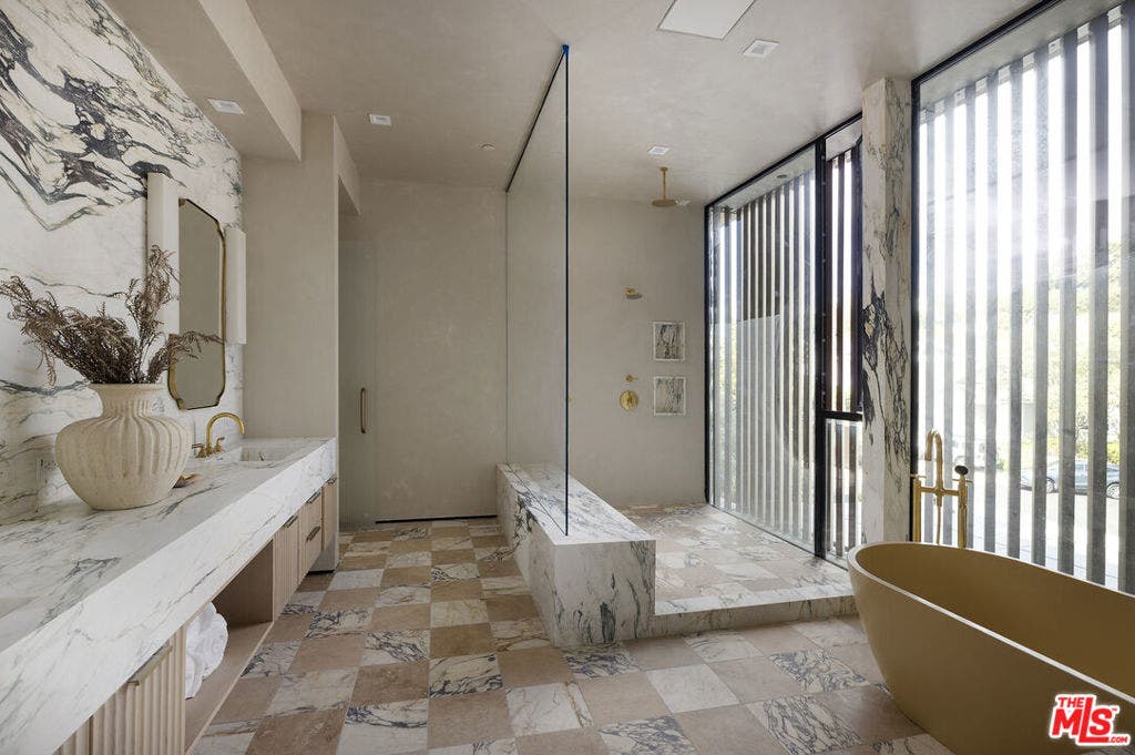 10850 Portofino Place, Los Angeles, CA 90077 10850 Portofino Place, Los Angeles, CA 90077