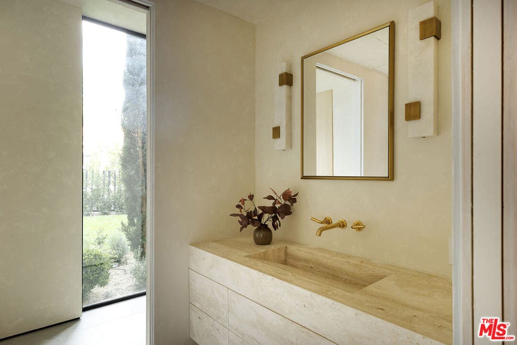 10850 Portofino Place, Los Angeles, CA 90077 10850 Portofino Place, Los Angeles, CA 90077