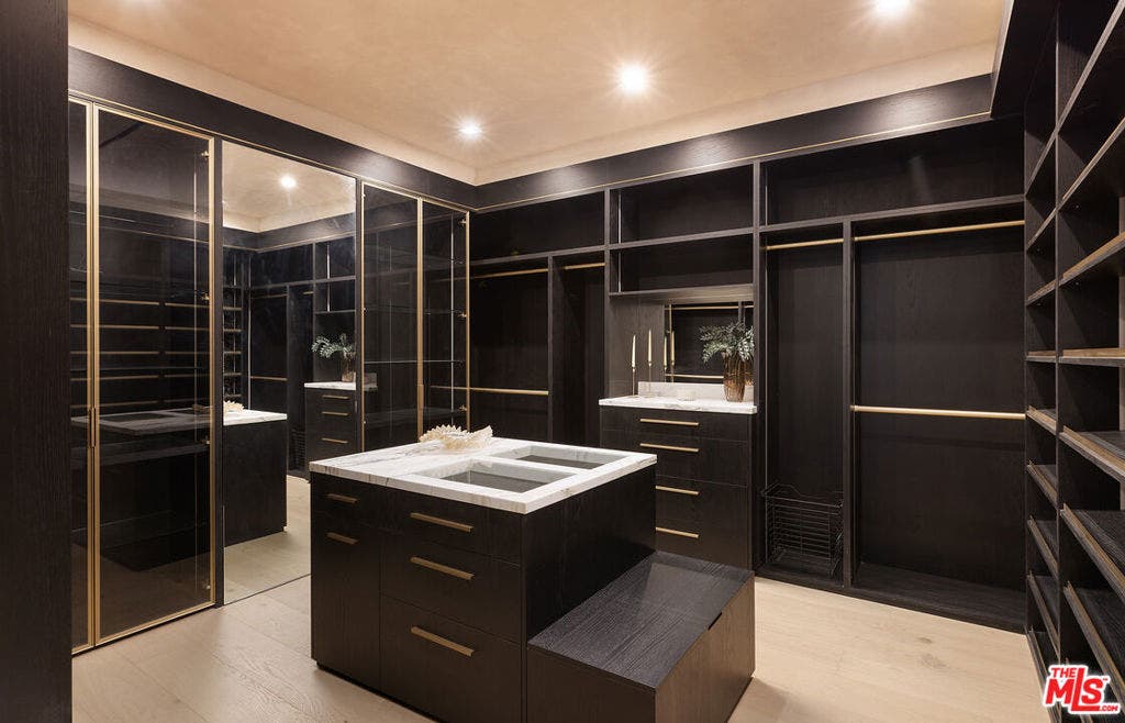 10850 Portofino Place, Los Angeles, CA 90077 10850 Portofino Place, Los Angeles, CA 90077