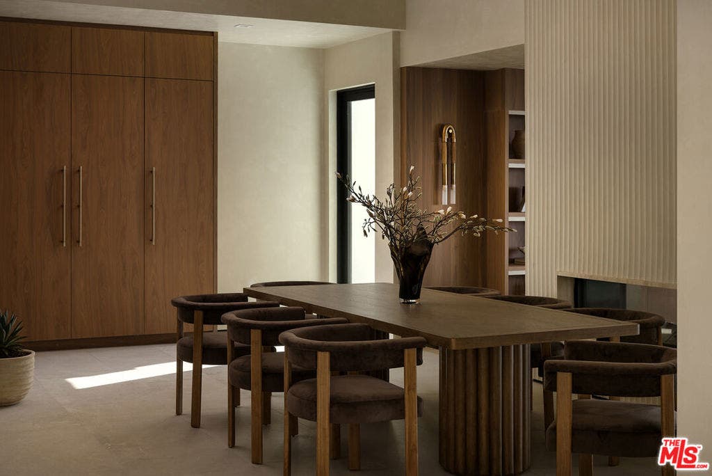 10850 Portofino Place, Los Angeles, CA 90077 10850 Portofino Place, Los Angeles, CA 90077