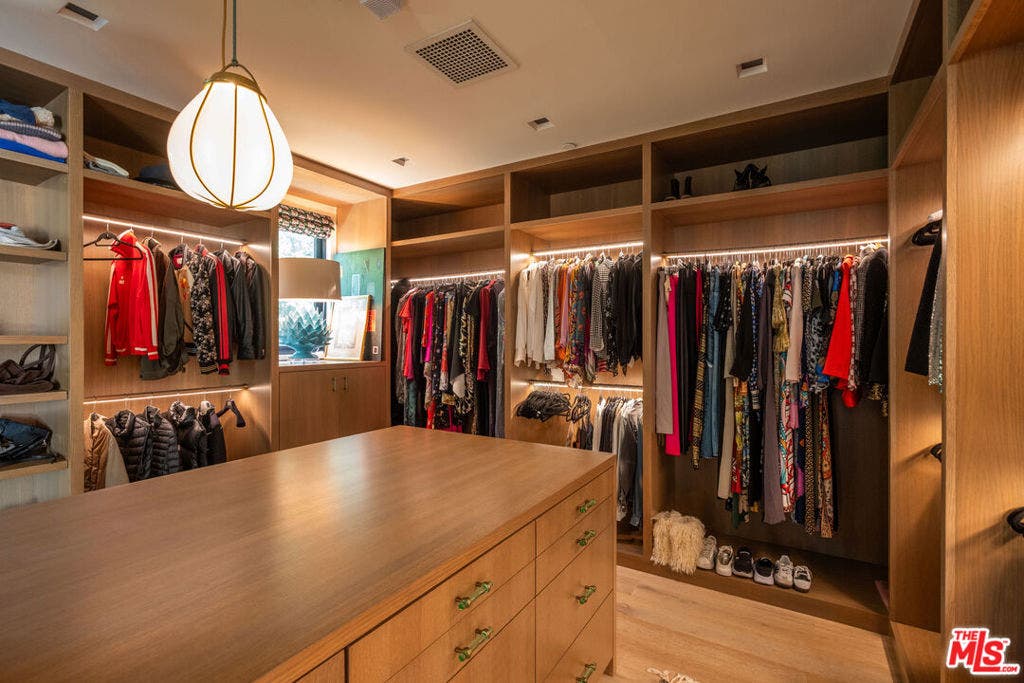 1885 Carla, Beverly Hills, CA 90210 1885 Carla, Beverly Hills, CA 90210