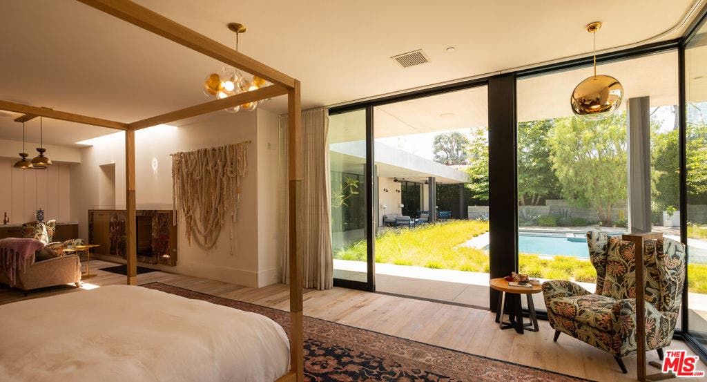 1885 Carla, Beverly Hills, CA 90210 1885 Carla, Beverly Hills, CA 90210