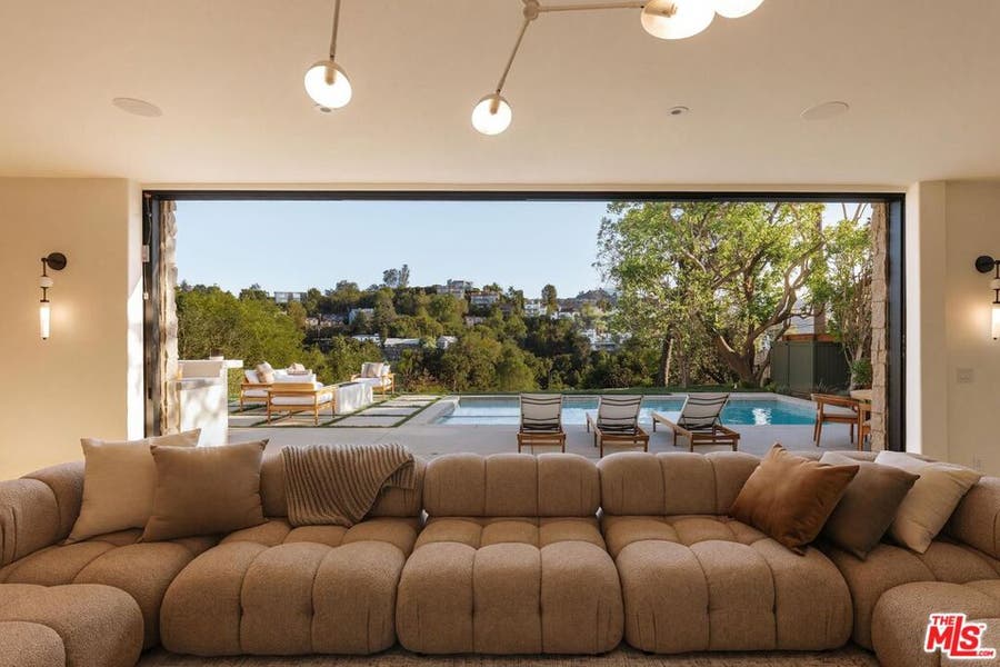 Property photo for 3858 Buena Park Drive, Studio City, CA