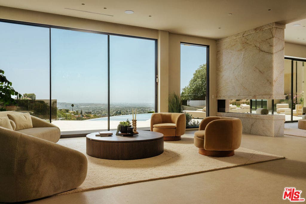 9262 Thrush Way, Los Angeles, CA 90069 9262 Thrush Way, Los Angeles, CA 90069