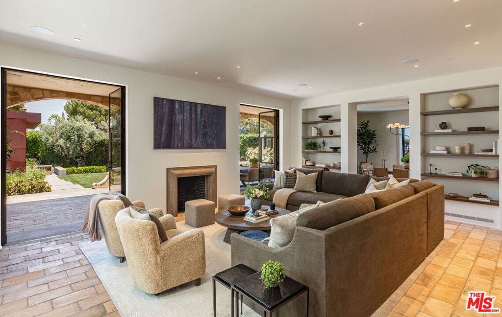 976 N Alpine Drive, Beverly Hills, CA 90210 976 N Alpine Drive, Beverly Hills, CA 90210