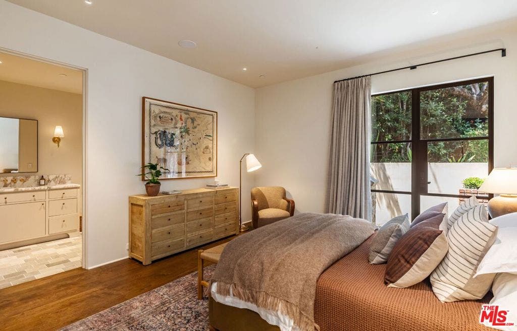 976 N Alpine Drive, Beverly Hills, CA 90210 976 N Alpine Drive, Beverly Hills, CA 90210