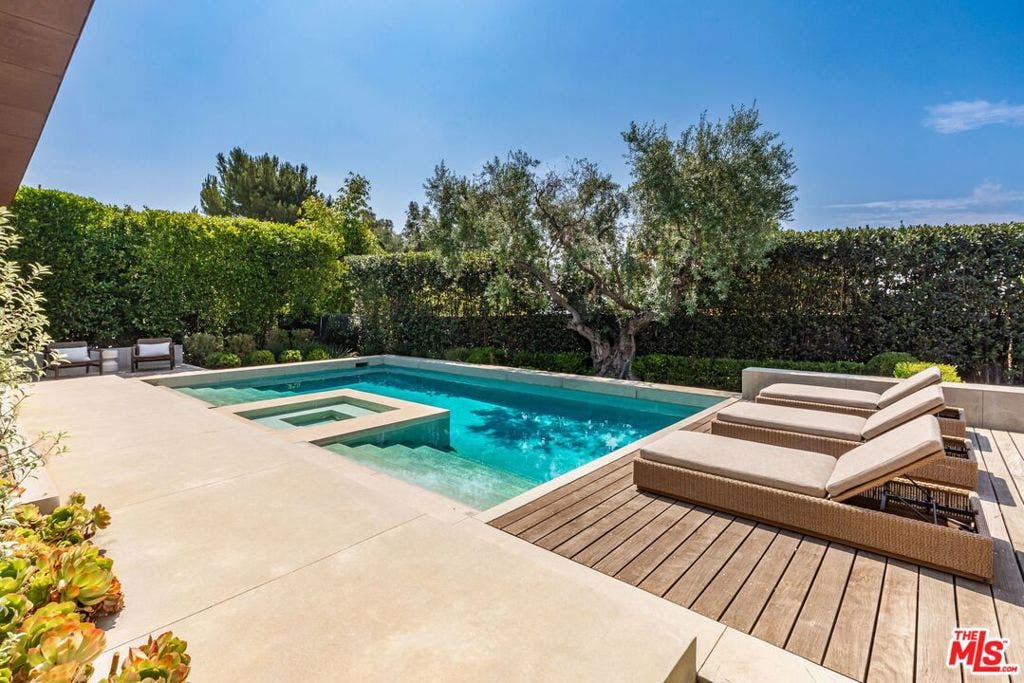 976 N Alpine Drive, Beverly Hills, CA 90210 976 N Alpine Drive, Beverly Hills, CA 90210