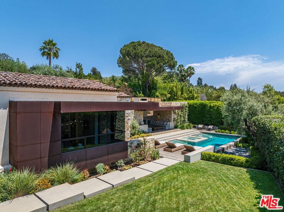 976 N Alpine Drive, Beverly Hills, CA 90210 976 N Alpine Drive, Beverly Hills, CA 90210