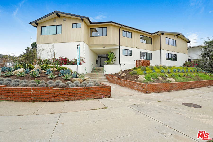 Property photo for 16185 W Sunset Blvd, #8, Pacific Palisades, CA