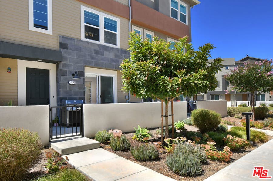 Property photo for 27123 Red Tail Place, Valencia, CA