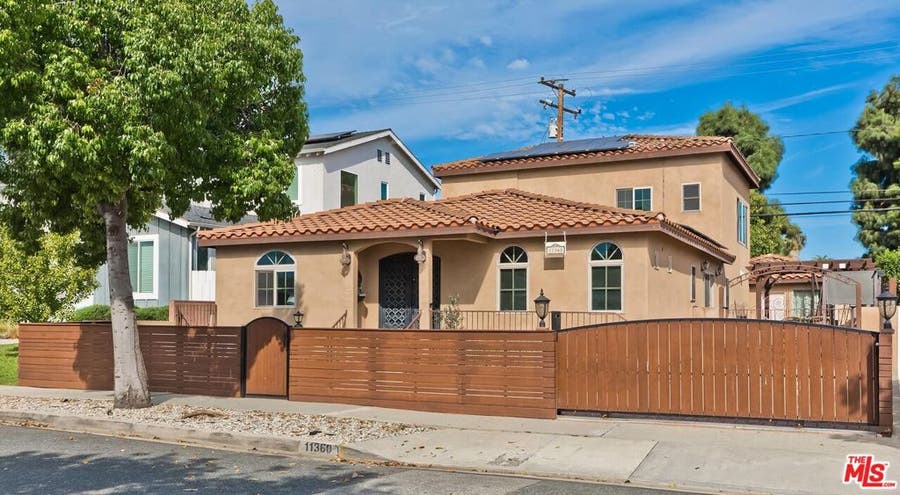 Property photo for 11360 Segrell Way, Culver City, CA