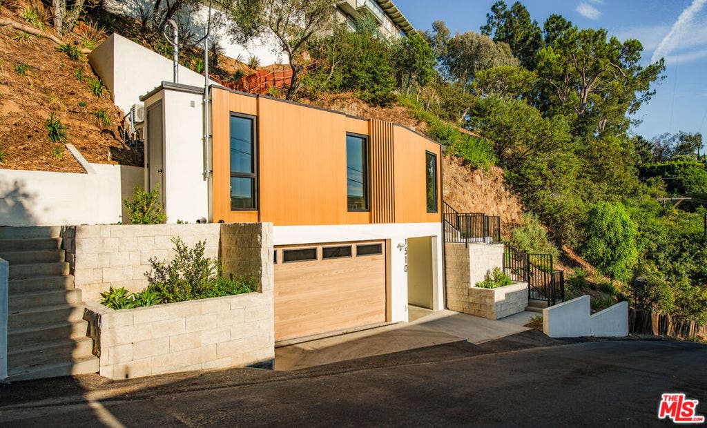 1511 Skylark Lane, Los Angeles, CA 90069 1511 Skylark Lane, Los Angeles, CA 90069