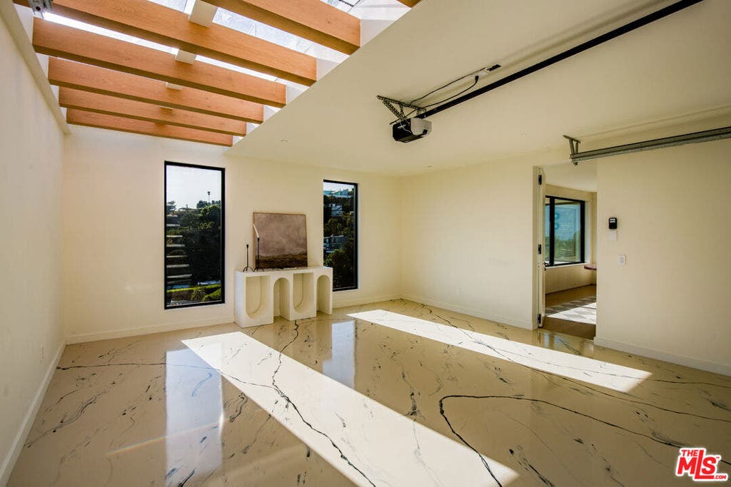 1511 Skylark Lane, Los Angeles, CA 90069 1511 Skylark Lane, Los Angeles, CA 90069