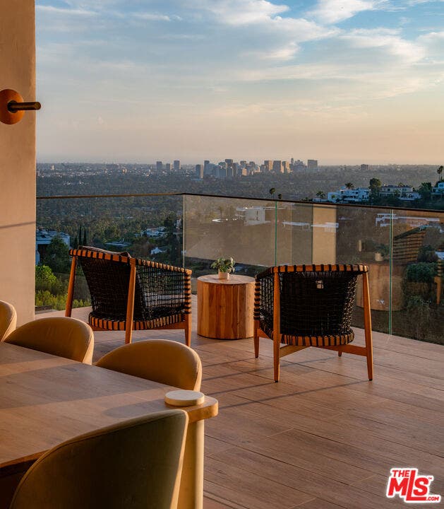 1511 Skylark Lane, Los Angeles, CA 90069 1511 Skylark Lane, Los Angeles, CA 90069