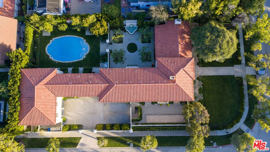 402 S Las Palmas Avenue, Los Angeles, CA 90020 402 S Las Palmas Avenue, Los Angeles, CA 90020