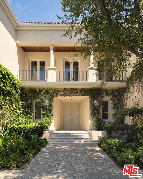 1672 Waynecrest Drive, Beverly Hills, CA 90210 1672 Waynecrest Drive, Beverly Hills, CA 90210