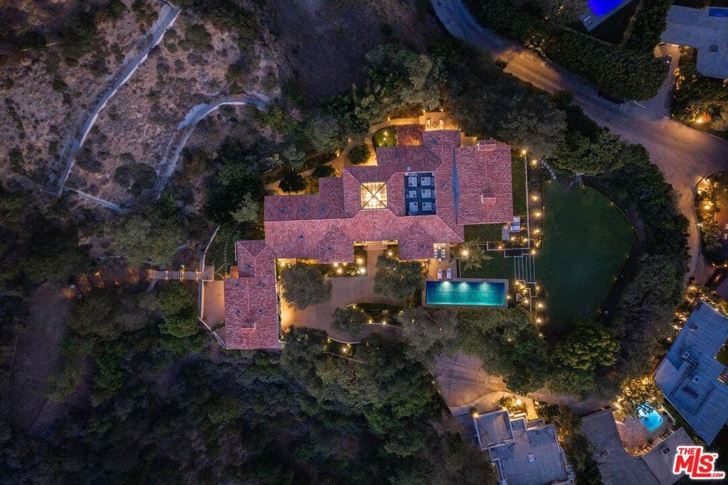 1672 Waynecrest Drive, Beverly Hills, CA 90210 1672 Waynecrest Drive, Beverly Hills, CA 90210