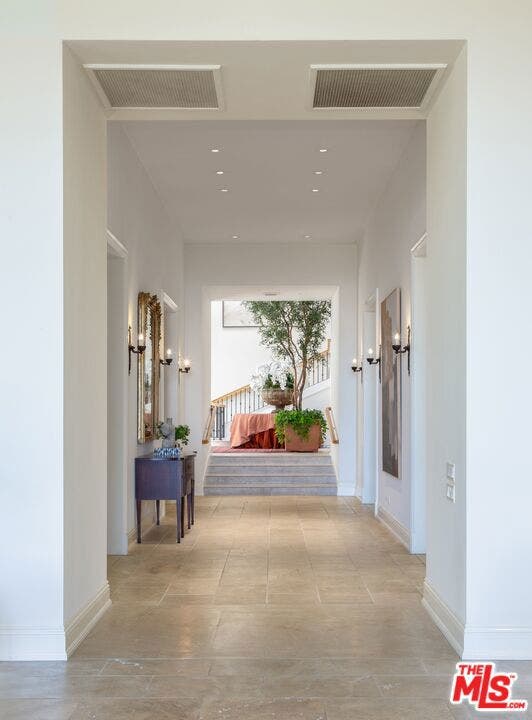 1672 Waynecrest Drive, Beverly Hills, CA 90210 1672 Waynecrest Drive, Beverly Hills, CA 90210