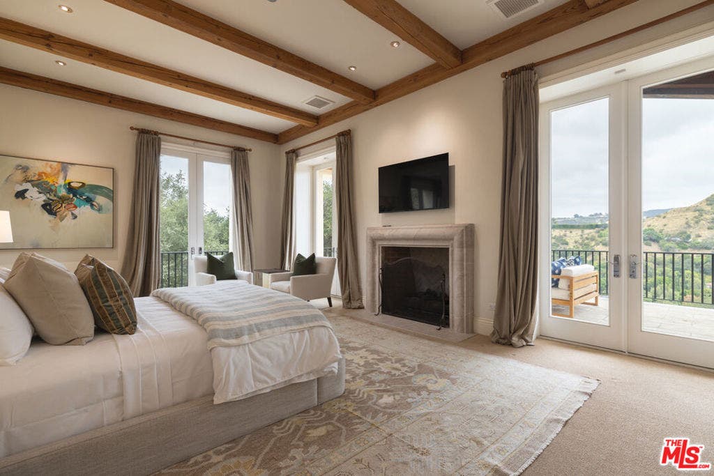 1672 Waynecrest Drive, Beverly Hills, CA 90210 1672 Waynecrest Drive, Beverly Hills, CA 90210