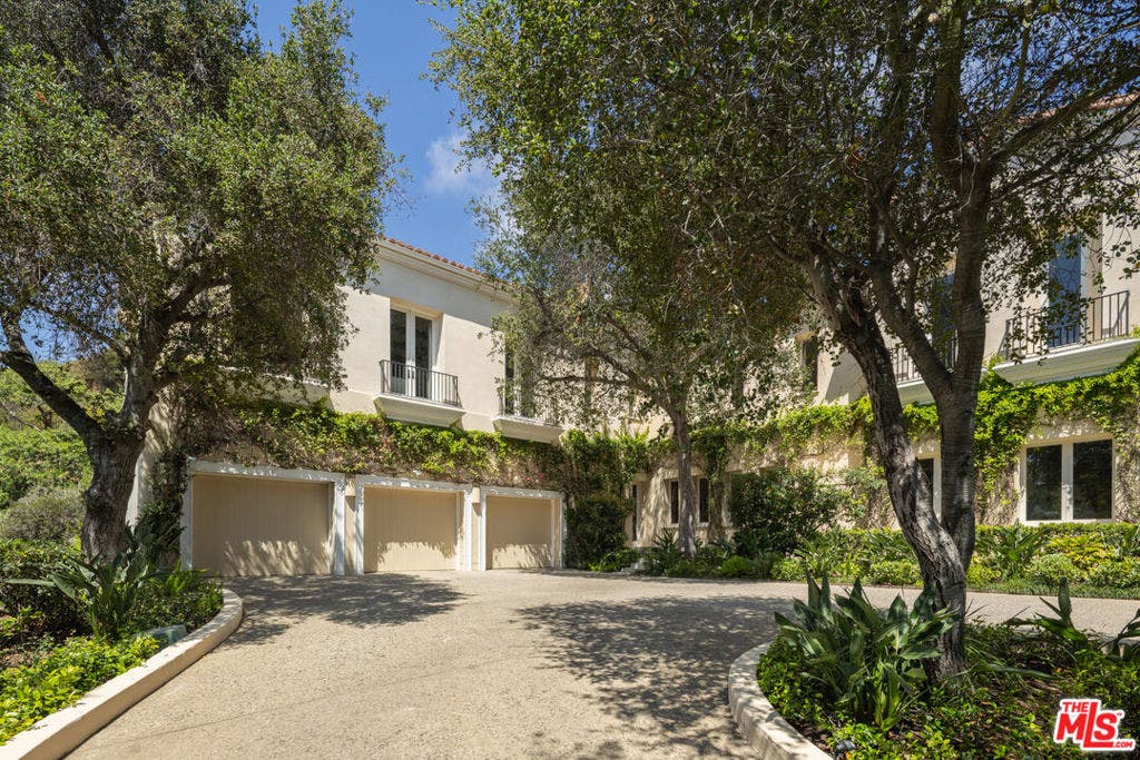 1672 Waynecrest Drive, Beverly Hills, CA 90210 1672 Waynecrest Drive, Beverly Hills, CA 90210