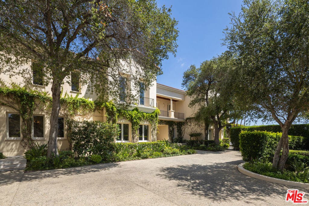 1672 Waynecrest Drive, Beverly Hills, CA 90210 1672 Waynecrest Drive, Beverly Hills, CA 90210