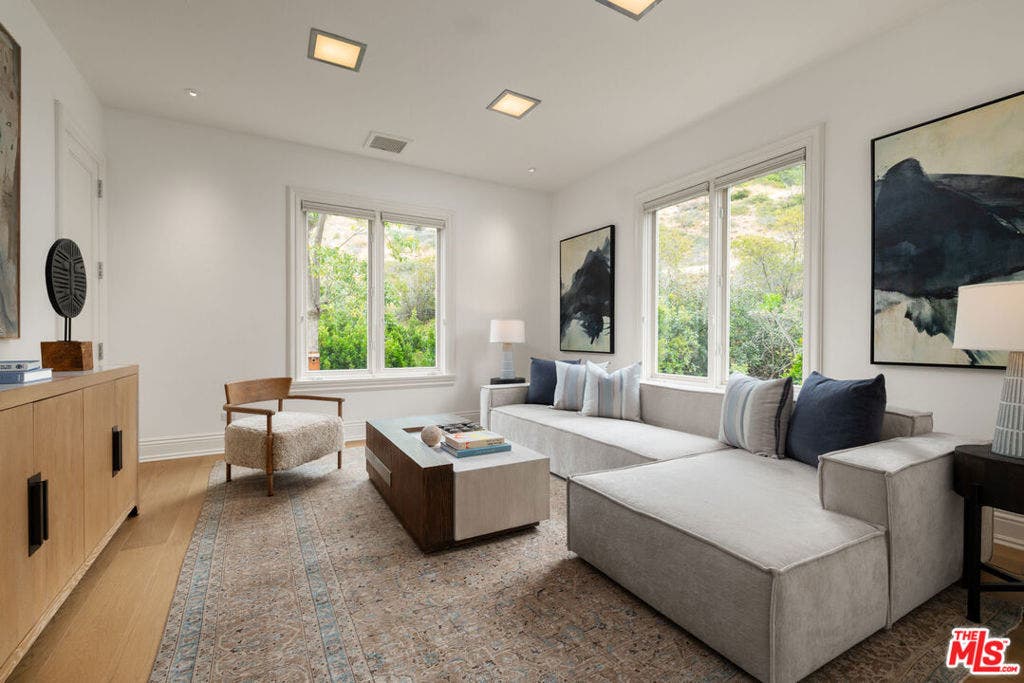 1672 Waynecrest Drive, Beverly Hills, CA 90210 1672 Waynecrest Drive, Beverly Hills, CA 90210