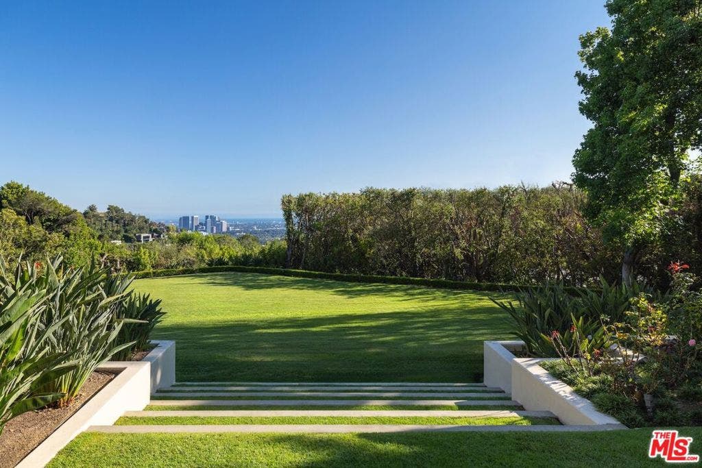 1672 Waynecrest Drive, Beverly Hills, CA 90210 1672 Waynecrest Drive, Beverly Hills, CA 90210