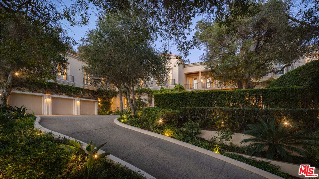 1672 Waynecrest Drive, Beverly Hills, CA 90210 1672 Waynecrest Drive, Beverly Hills, CA 90210