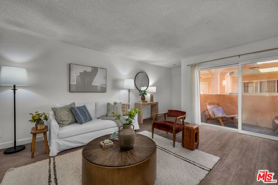Property photo for 914 Lincoln Boulevard, #202, Santa Monica, CA