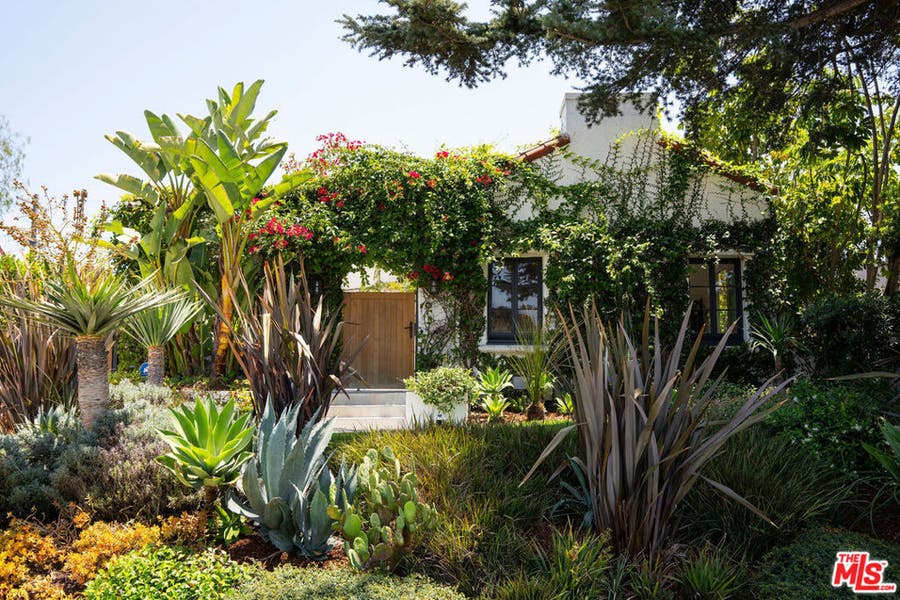 Property photo for 140 N Plymouth Boulevard, Los Angeles, CA