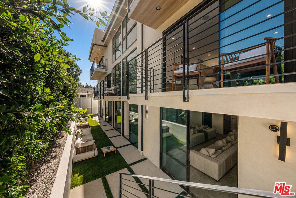 3721 Evans Street, Silver Lake, CA 90027 3721 Evans Street, Silver Lake, CA 90027