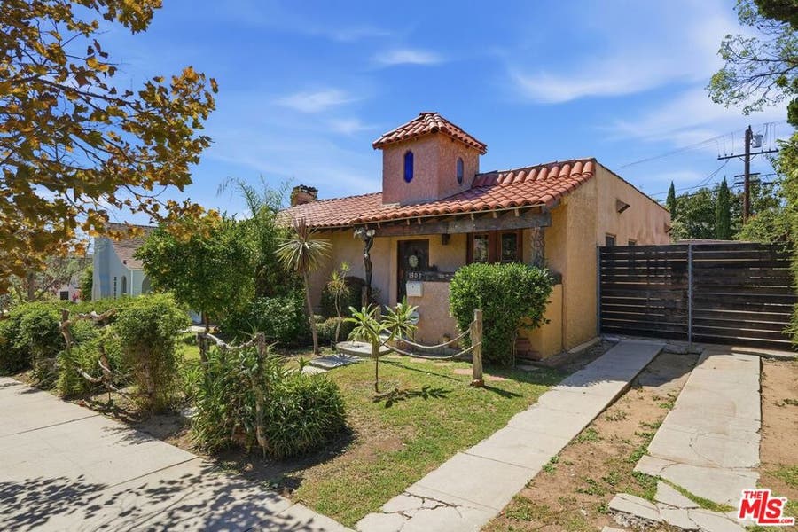 Property photo for 1309 Carmona Avenue, Los Angeles, CA