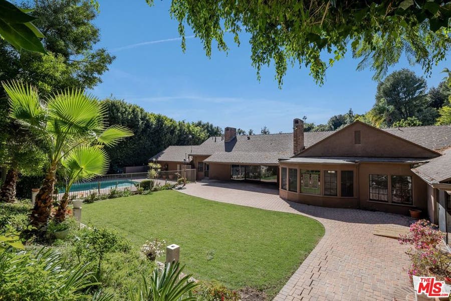 Property photo for 1110 Sutton Way, Beverly Hills, CA