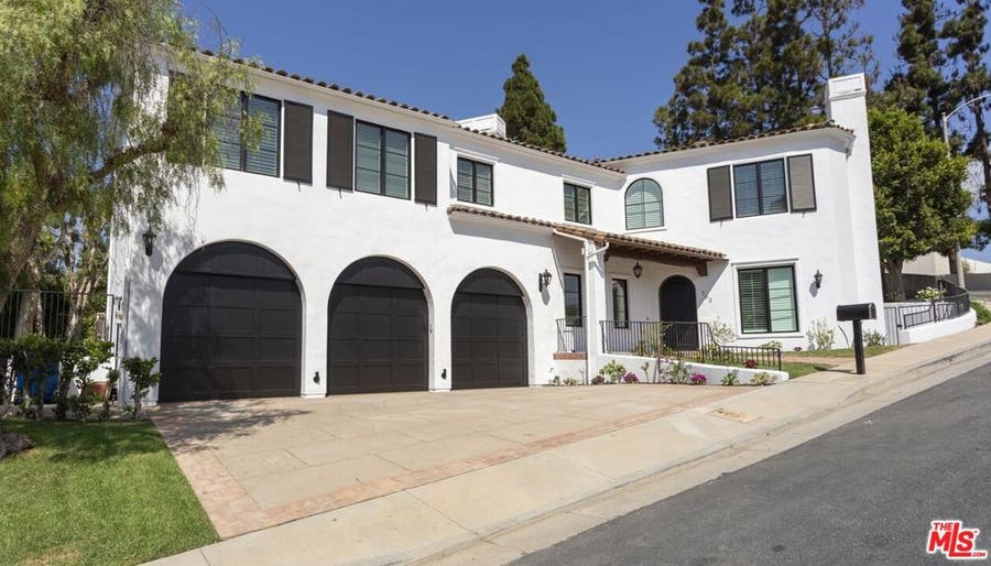 Property photo for 763 Patterson Place, Los Angeles, CA