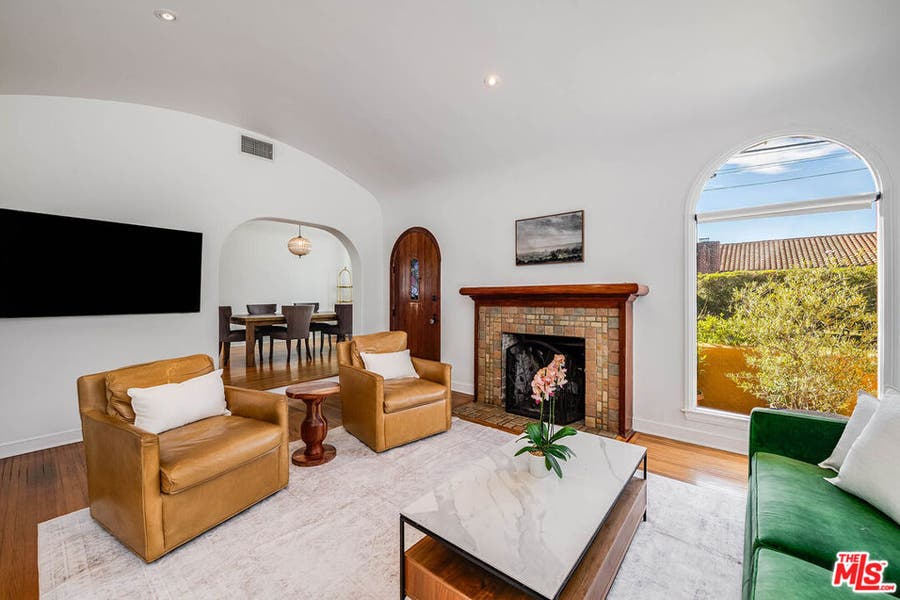 Property photo for 7321 Oakwood Avenue, Los Angeles, CA